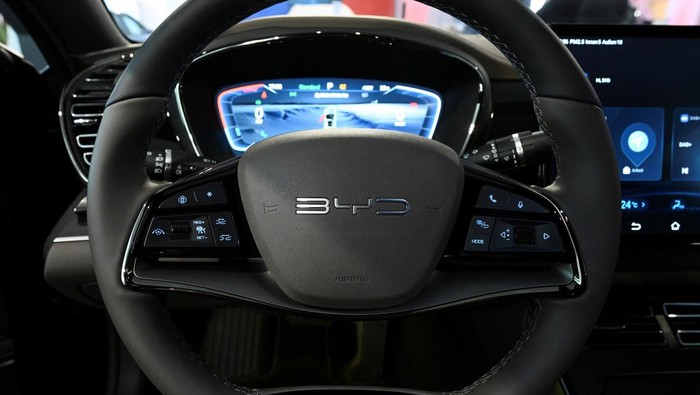 Mobil BYD. Foto: REUTERS/ANNEGRET HILSE

Baca artikel detikoto, 