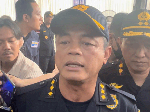 Dirjen Bea Cukai, Djaka Budhi Utama akhirnya buka suara soal Kejaksaan Agung yang kembali melakukan penggeledahan di sejumlah kantor Bea dan Cukai. (Nurul/JawaPos.com)
 