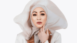 8 Artis Jadi Mualaf karena Menikah, Ada yang Perdalam Islam di Dalam Penjara. (Foto: Instagram/@angelinasondakh09)