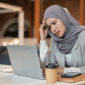 Ilustrasi istri mencari nafkah / Foto: Getty Images/BongkarnThanyakij