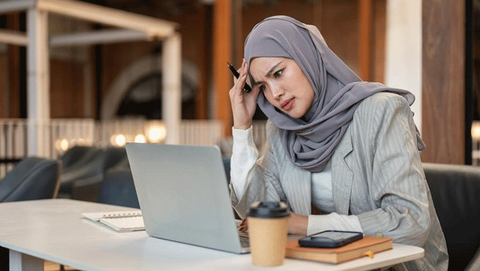 Ilustrasi istri mencari nafkah / Foto: Getty Images/BongkarnThanyakij