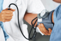Ilustrasi Ratusan ribu anak di Indonesia terdeteksi hipertensi. Dokter ungkap pemicunya, dari kelainan jantung hingga gaya hidup buruk.. (iStock/GlobalStock)