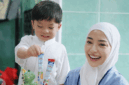 Nikita Willy mengaku, salah satu alasannya mantap berhijab adalah ingin menjadi contoh yang baik untuk anak-anaknya. (Foto: Instagram/@nikitawillyofficial94)