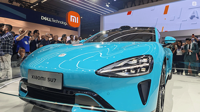 Xiaomi pamer mobil listrik Xiaomi SU7 di MWC 2024. Liputan6.com/Iskandar