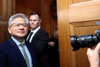 Foto: Pendiri dan CEO Nvidia, Jensen Huang, tiba untuk pertemuan dengan Komite Perbankan Senat di Capitol Hill di Washington, D.C., AS, 3 Desember 2025. (REUTERS/Evelyn Hockstein)