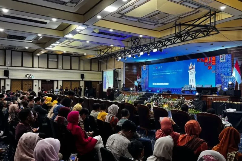 Seminar Internasional dalam rangka memperingati 100 Tahun Jam Gadang di Bung Hatta Convention Hall, Bukittinggi, Sabtu (20/6/2026).( poto : ANTARA )