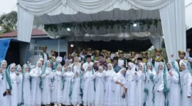 Elzadaswarman menghadiri kegiatan khatam Al-Qur’an 47 santri di Mushalla Darul Hikmah, Cubadak Aia, Kelurahan Tigo Koto Diate, Kecamatan Payakumbuh Utara, Rabu (24/6/2026).( poto : mediasumbar.com )