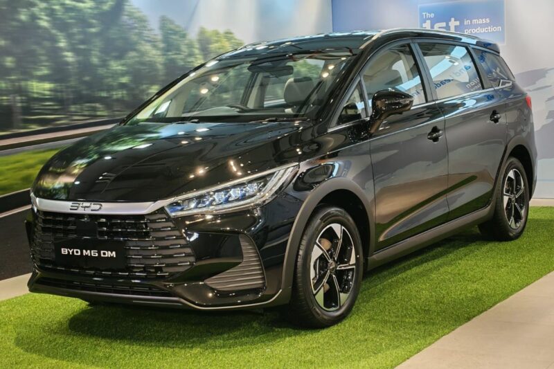 BYD M6 DM Classic( poto : kompas.com )