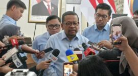 Kepala Badan Komunikasi (Bakom) RI Muhammad Qodari saat ditemui di kantornya, Gambir, Jakarta Pusat, Rabu (10/6/2025). ( poto : KOMPAS.com/BAHARUDIN AL FARISI)