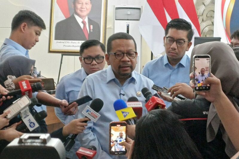 Kepala Badan Komunikasi (Bakom) RI Muhammad Qodari saat ditemui di kantornya, Gambir, Jakarta Pusat, Rabu (10/6/2025). ( poto : KOMPAS.com/BAHARUDIN AL FARISI)