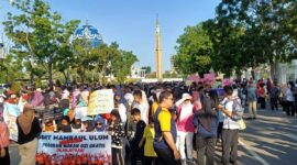 Ratusan siswa Sekolah Dasar (SD) dan Sekolah Menengah Pertama (SMP) di Kota Batam mengikuti pawai dukungan program MBG pada Minggu (21/6/2026).( poto : kompas.com )