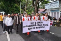 Sekda Sumbar ajak penguatan keluarga, pendidikan karakter, dan nilai agama untuk cegah narkoba lewat Gerakan Subuh Berjamaah di Padang.( poto : padangkita.cokm )
