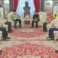 Gubernur Sumbar, Mahyeldi Ansharullah, menerima audiensi jajaran BPJS Ketenagakerjaan di Istana Gubernuran, Jum'at (26/6/2026). ( poto : padangkita.com )