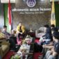 PLN UP3 Padang mengedukasi anggota PWRI Lubuk Begalung melalui sosialisasi PLN Mobile.( poto : infosumbar.net )