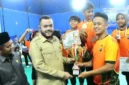 Wali Kota Padang, Fadly Amran, menutup langsung rangkaian kejuaraan dan menyampaikan apresiasi kepada seluruh pihak yang ikut menyukseskan kegiatan.( poto : padangkita.com )
