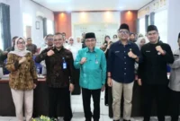 Wakil Wali Kota Padang, Maigus Nasir(tengah), membuka kegiatan dan menegaskan pentingnya standar mutu dalam pendidikan nonformal.( poto : padangkita.com )