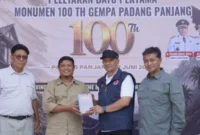 Seabad Gempa Padang Panjang diperingati melalui peluncuran buku Gempa Tujuh Hari yang mengungkap sejarah, sains, dan mitigasi bencana.( poto : padangkita.com )