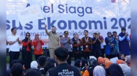 Wali Kota Padang, Fadly Amran, memimpin Apel Siaga Sensus Ekonomi 2026 yang digelar Badan Pusat Statistik (BPS) di Lapangan Upacara Balai Kota Padang, Aie Pacah, Rabu (17/6/2026).( poto : infosumbar.net )