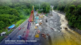 Penanganan permanen Jalan Nasional di Lembah Anai ketika progres pengerjaan mencapai 62% dengan target rampung seluruhnya akhir Juli 2026. ( poto : padangkita.com )
