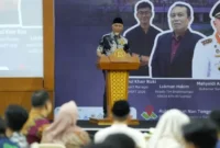 Gubernur Sumbar Mahyeldi Ansharullah membuka ‘Sharia Financial Talk’ (SHIFT) 2026, di Aula Kantor Perwakilan Bank Indonesia Provinsi Sumbar, Sabtu (27/6/2026).( poto : padangkita.com )