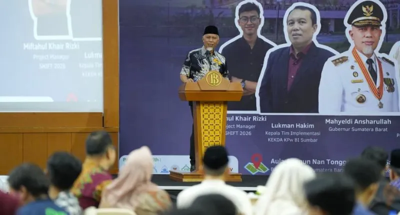 Gubernur Sumbar Mahyeldi Ansharullah membuka ‘Sharia Financial Talk’ (SHIFT) 2026,  di Aula Kantor Perwakilan Bank Indonesia Provinsi Sumbar, Sabtu (27/6/2026).( poto : padangkita.com )