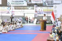 Gubernur Sumatera Barat (Sumbar), Mahyeldi Ansharullah membuka Kejuaraan Nasional Wilayah (Kejurnaswil) Shorinji Kempo se-Sumatera Tahun 2026.( poto : padangkita.com )