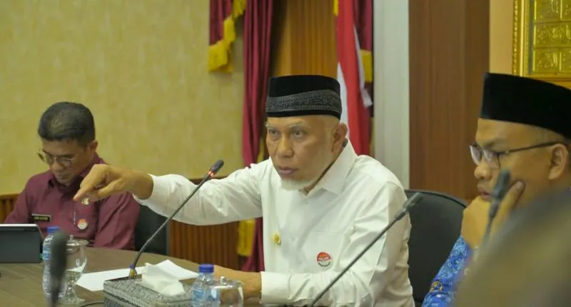 Gubernur Mahyeldi Ansharullah langsung menginstruksikan pemerintah kabupaten dan kota untuk membentuk Satuan Tugas.( poto : padangkita.com )