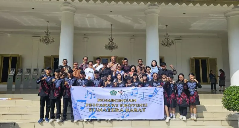 Kontingen Pesparawi Nasional XIV Provinsi Sumatera Barat akan berangkat menuju Manokwari, Papua Barat, pada 17 Juni 2026.( poto : padangkita.com )