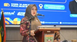 Plh. Asisten Administrasi Umum Setdaprov Sumbar, Dina Febrianti,. ( poto : padangkita.com )