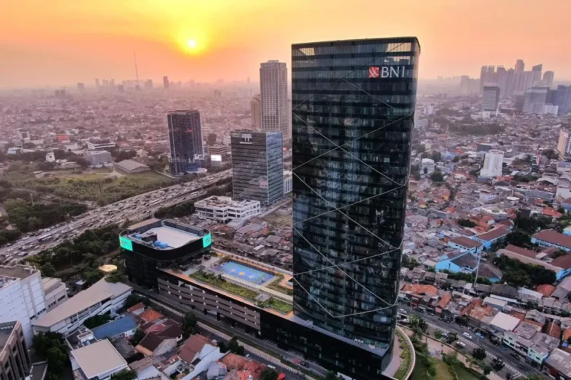 BNI membuka layanan terbatas di 13 kantor cabang saat libur Tahun Baru Islam 1448 H.( ilustrasi poto : ANTARA )