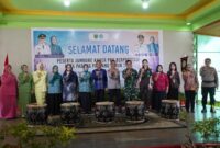 Wakil Wali Kota Allex Saputra membuka kegiatan tersebut. Ketua TP-PKK Kota Ny. Maria Feronika beserta jajaran, Staf Ahli TP-PKK Ny. Sri Wahyuni Allex.( poto : infosumbar.net )