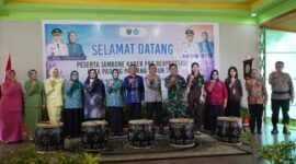 Wakil Wali Kota Allex Saputra membuka kegiatan tersebut. Ketua TP-PKK Kota Ny. Maria Feronika beserta jajaran, Staf Ahli TP-PKK Ny. Sri Wahyuni Allex.( poto : infosumbar.net )
