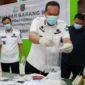 Wali Kota Pariaman, Yota Balad menghadiri pemusnahan barang bukti hasil tindak pidana yang telah memiliki kekuatan hukum tetap atau inkrah.( poto : padangkita.com )