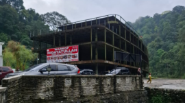 Salah satu bangunan yang terletak di kawasan Lembah Anai.( poto : langgam.id )
