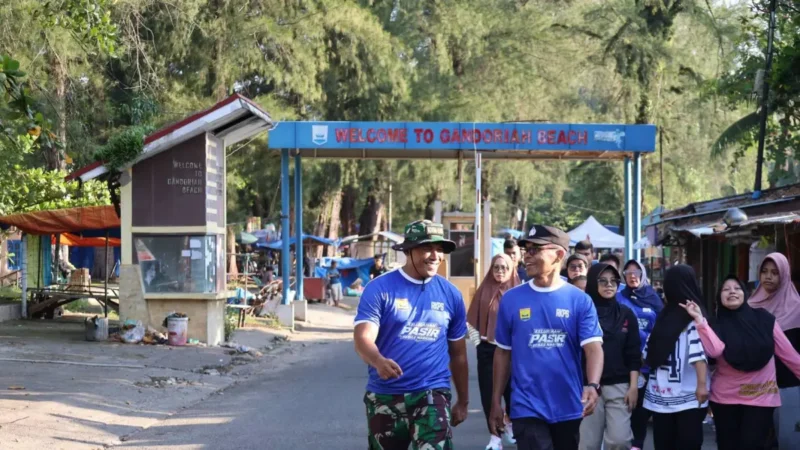 Wali Kota Pariaman Yota Balad(kiri) bersama Wakil Wali Kota Pariaman Mulyadi(kanan).( poto : padek.jawapos.com)