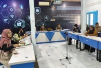 Diskominfo Kabupaten Lima Puluh Kota turut mengikuti Sosialisasi Pemerintah Digital (Pemdi) yang diselenggarakan oleh KemenPANRB secara daring melalui Zoom Meeting, Kamis (25/6/2026). ( poto : sumbardayli.com )