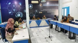 Diskominfo Kabupaten Lima Puluh Kota turut mengikuti Sosialisasi Pemerintah Digital (Pemdi) yang diselenggarakan oleh KemenPANRB secara daring melalui Zoom Meeting, Kamis (25/6/2026). ( poto : sumbardayli.com )