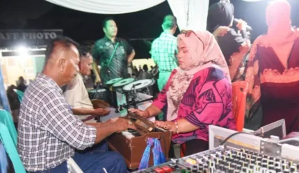 Wali Kota Pariaman apresiasi OLC yang menggelar musik Katumbak dan membagikan 300 teh talua gratis untuk memeriahkan Hoyak Tabuik 2026.