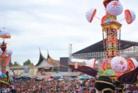 Puncak hoyak tabuik tahun 2025 lalu.( poto : padek.jawapos.com )