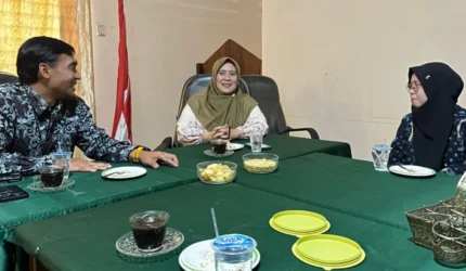 PLN UID Sumbar memperkuat keterbukaan informasi publik melalui sinergi dengan Komisi Informasi Sumbar untuk meningkatkan transparansi layanan.