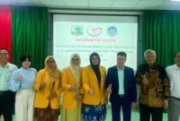 Tim dosen FIS Universitas Negeri Padang melakukan riset internasional tentang ekowisata halal bersama komunitas Muslim Cham di An Giang, Vietnam.( poto : padek.jawapos.com )