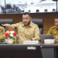Wali Kota Padang Fadly Amran (tengah) memberikan arahan penguatan digitalisasi untuk mencapai target 10 besar smart city di Indonesia, Senin, (15/6/2026). ( poto :  ANTARA )