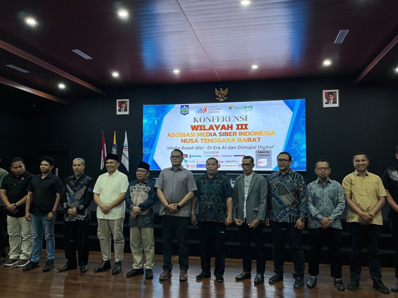 Gubernur NTB menegaskan kepercayaan publik media siber menjadi penentu keberlanjutan industri pers di tengah persaingan pesat kecerdasan buatan.(poto: ntbprov.go.id).