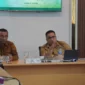 Wali Kota Padang Panjang Hendri Arnis saat membuka Rapat Koordinasi Gugus Tugas Reforma Agraria di Balai Kota pada Selasa (21/7/2026).(poto: kabarsumbar.com).