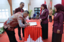 Wali Kota Sungai Penuh Alfin SH menghadiri agenda pelantikan pengurus DPD PPNI Sungai Penuh periode 2026-2031 di ruang aula utama pada Sabtu, 25 Juli 2026.(poto: prokopim).