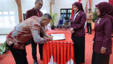 Wali Kota Sungai Penuh Alfin SH menghadiri agenda pelantikan pengurus DPD PPNI Sungai Penuh periode 2026-2031 di ruang aula utama pada Sabtu, 25 Juli 2026.(poto: prokopim).