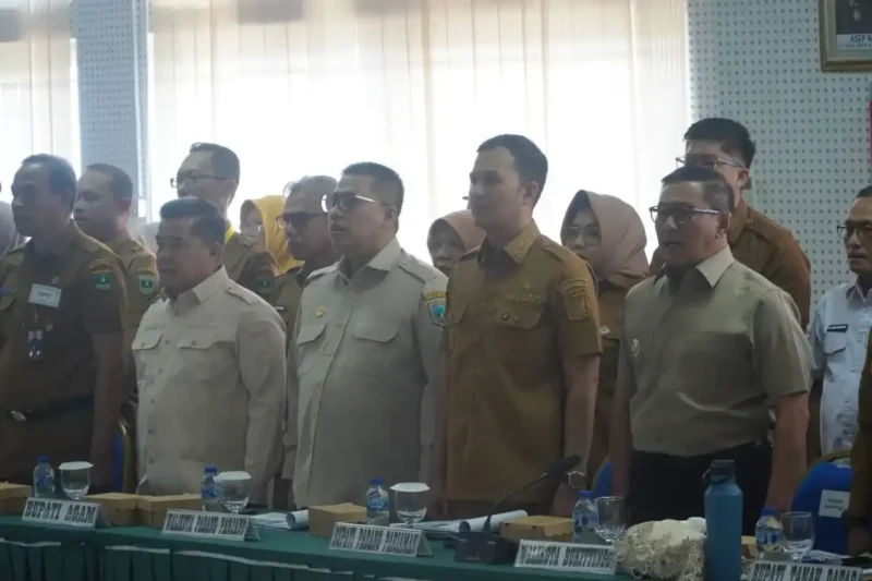 Rapat koordinasi lintas instansi yang berlangsung di Kantor Kejaksaan Tinggi Sumatra Barat pada Selasa (14/7/2026).(poto: kabarsumbar.com)