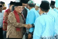 Bupati Agam Beni Warlis bersama Kepala Kantor Wilayah Kementerian Haji dan Umrah Provinsi Sumatera Barat, M. Rifki, saat menghadiri Tasyakuran Haji.(poto: padangkita.com).