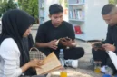 Dinas Perpustakaan dan Kearsipan (Dispusip) Kota Padang menghadirkan taman bacaan luar ruang di halaman kantor.(poto: padangkita.com).