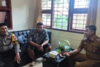 Pemerintah Kecamatan Kuranji Padang menindak tegas penyelenggara hiburan organ tunggal tanpa izin yang viral karena melanggar norma sosial.(poto: padangkita.com).